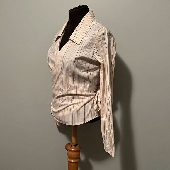 LOB Collection Women's Cream Long Sleeve Striped Wrap Blouse Size Medium - Picture 4 of 10